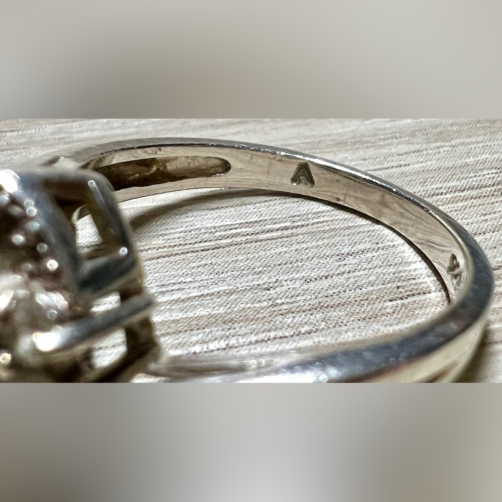 Vintage Designer Hallmarked Sterling Silver Sapphire & Diamond Ring, Size 7 - Picture 6 of 10